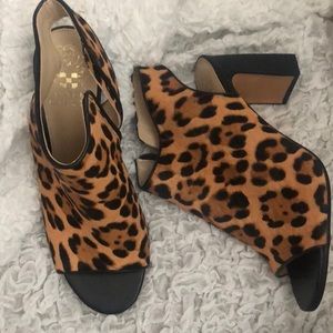 Leopard Vince Camuto Berlia Sandal Bootie Heel